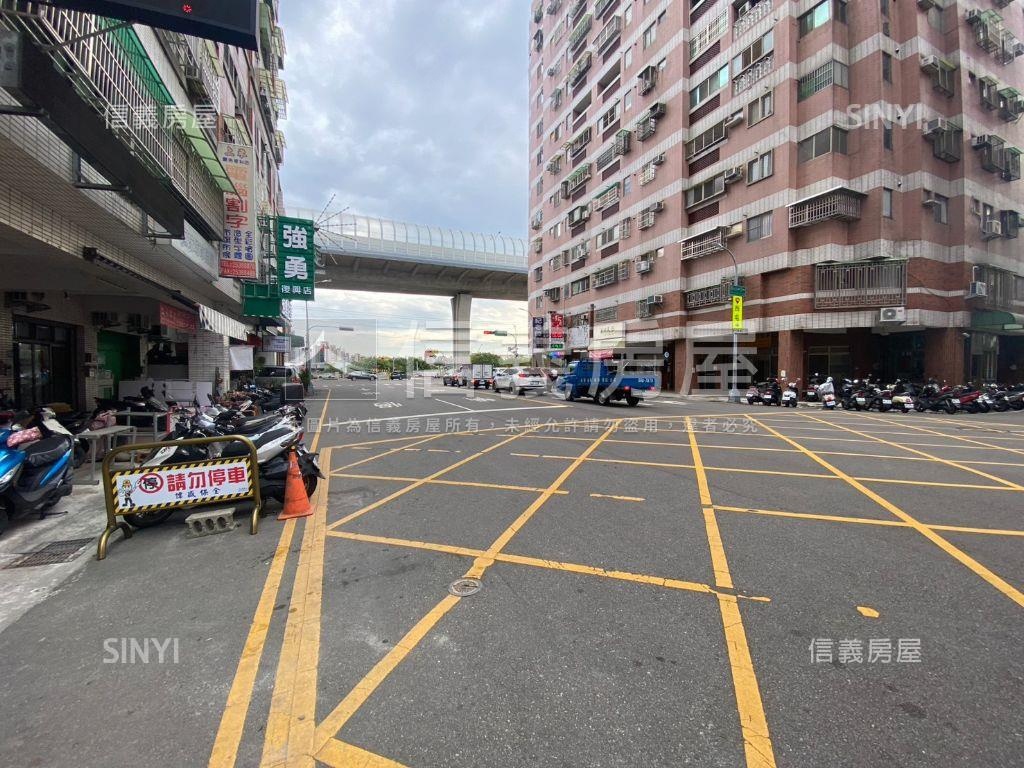 近交流道社區一樓含車位房屋室內格局與周邊環境