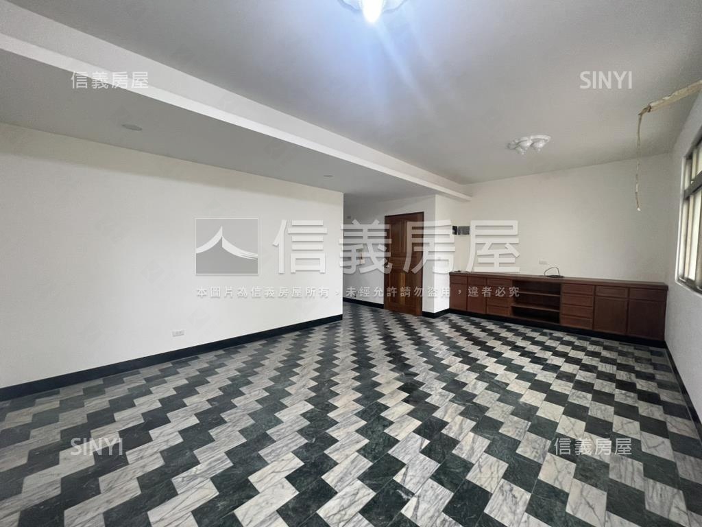 八里邊間低總價好成家房屋室內格局與周邊環境