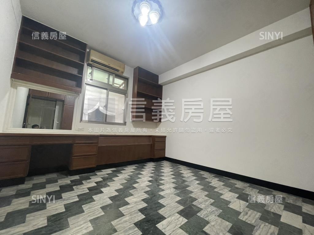 八里邊間低總價好成家房屋室內格局與周邊環境