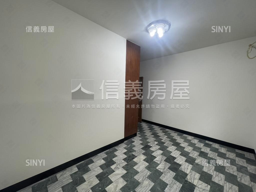 八里邊間低總價好成家房屋室內格局與周邊環境