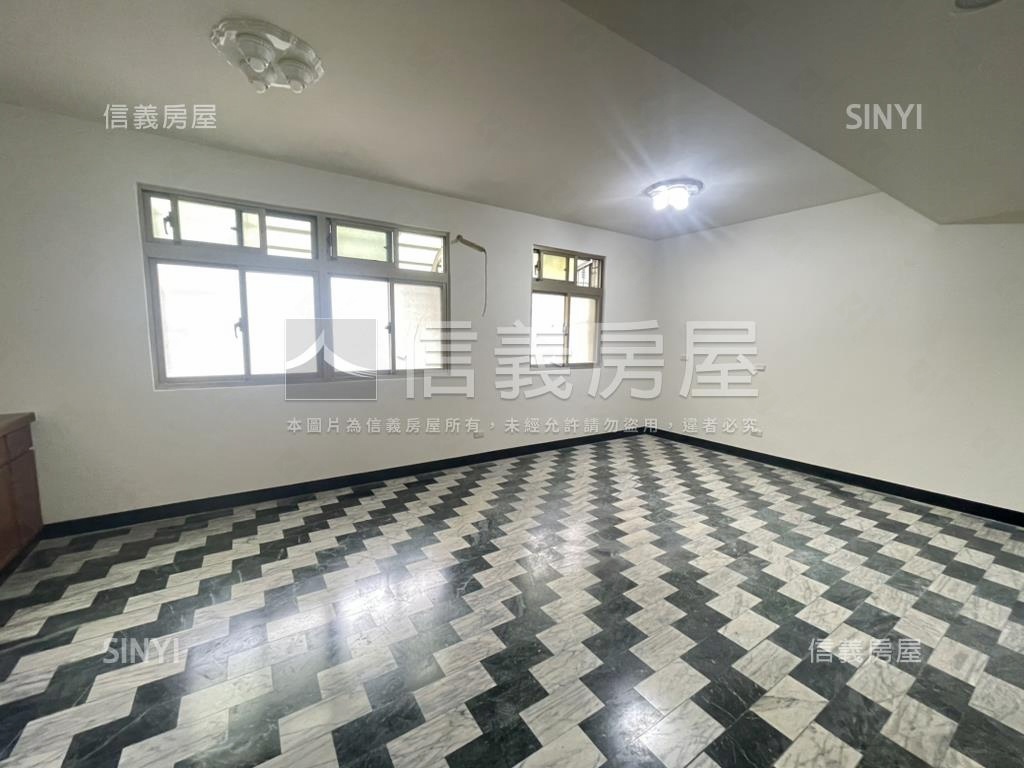 八里邊間低總價好成家房屋室內格局與周邊環境