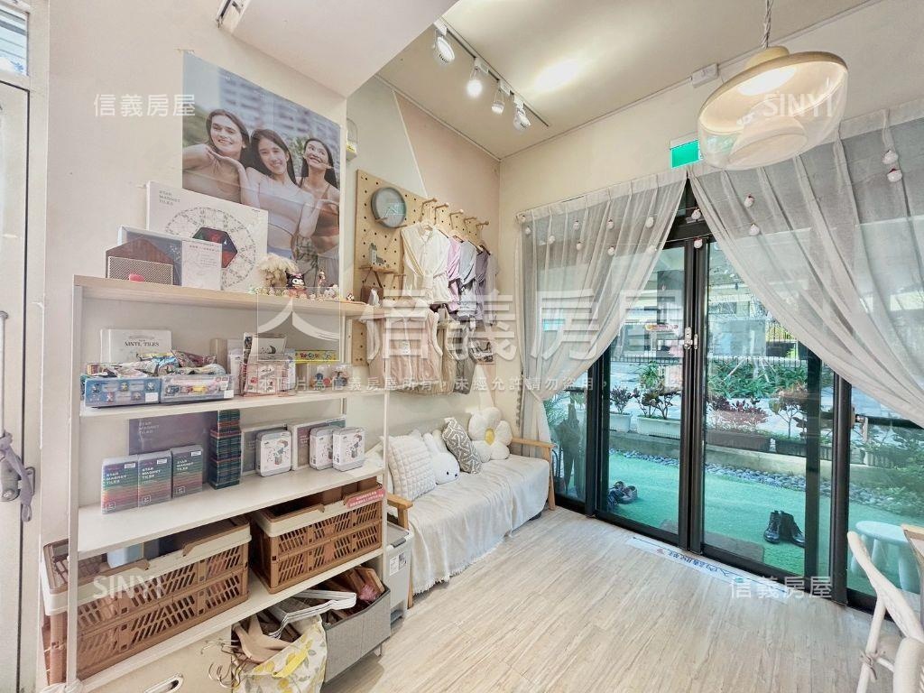 悠森朵夫大面寬金店面房屋室內格局與周邊環境