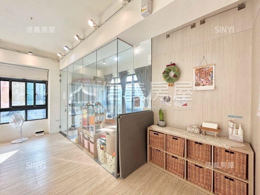 悠森朵夫大面寬金店面房屋室內格局與周邊環境