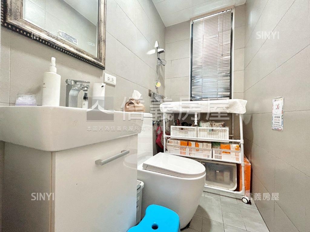 悠森朵夫大面寬金店面房屋室內格局與周邊環境