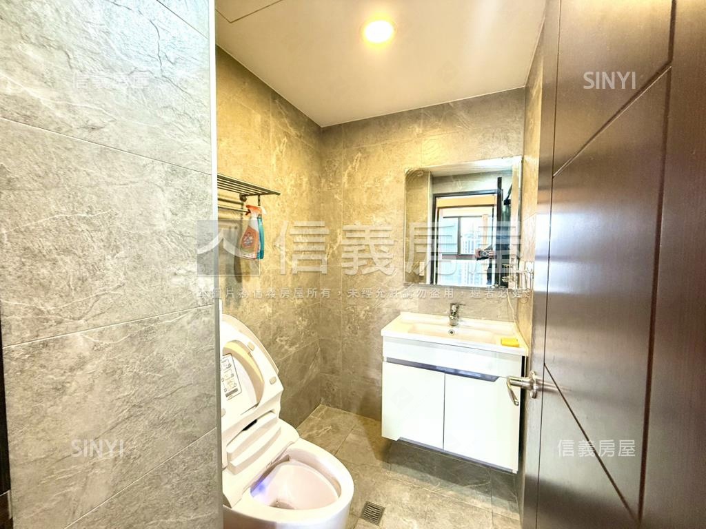 高樓面公園景觀２房車位房屋室內格局與周邊環境