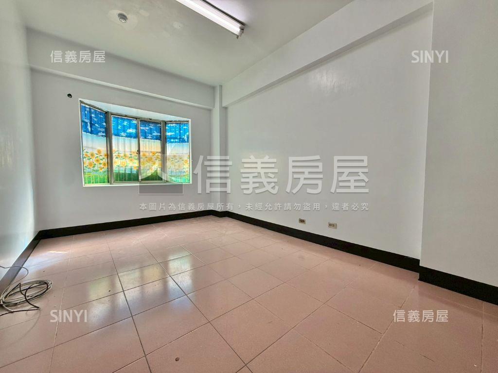 台北明珠方正三房車位房屋室內格局與周邊環境