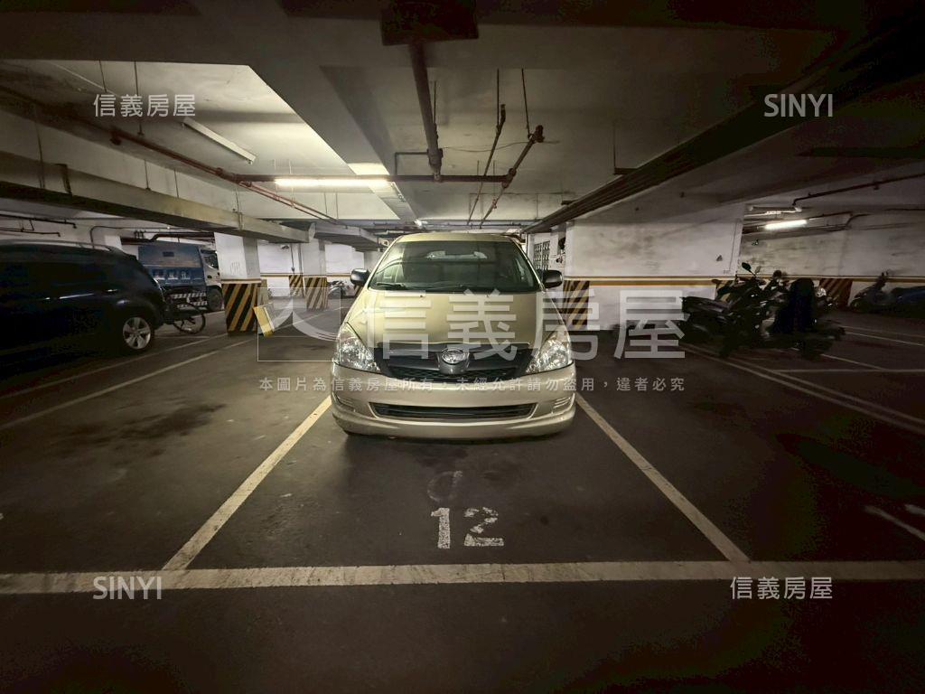 台北明珠方正三房車位房屋室內格局與周邊環境