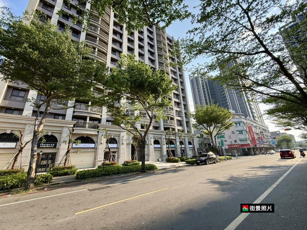 北區次頂樓三房平車面公園房屋室內格局與周邊環境