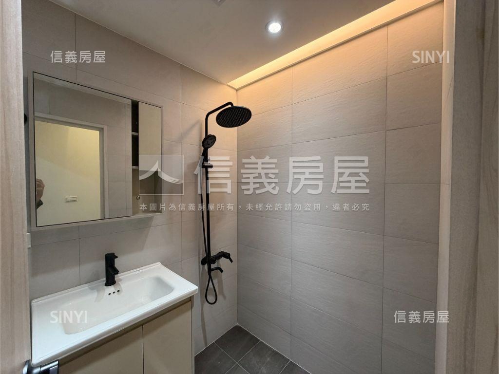 近徐匯捷運四房坡平車位房屋室內格局與周邊環境