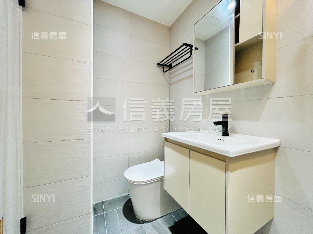 近徐匯捷運四房坡平車位房屋室內格局與周邊環境