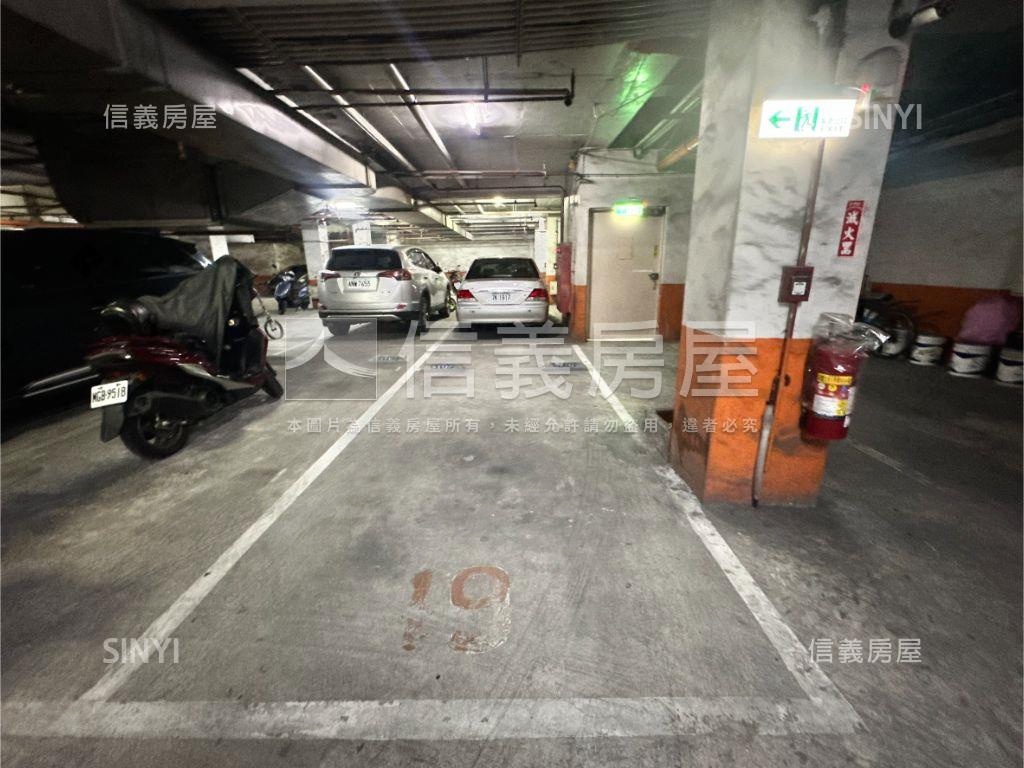 近徐匯捷運四房坡平車位房屋室內格局與周邊環境