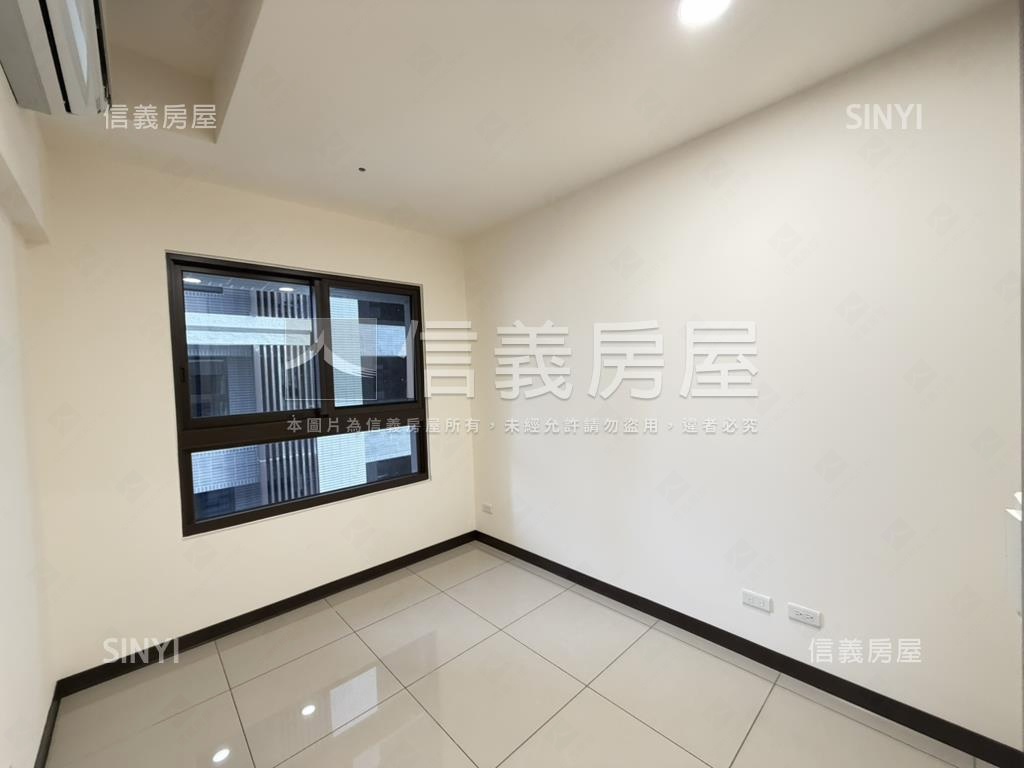 中國醫精裝潢三房平車美案房屋室內格局與周邊環境