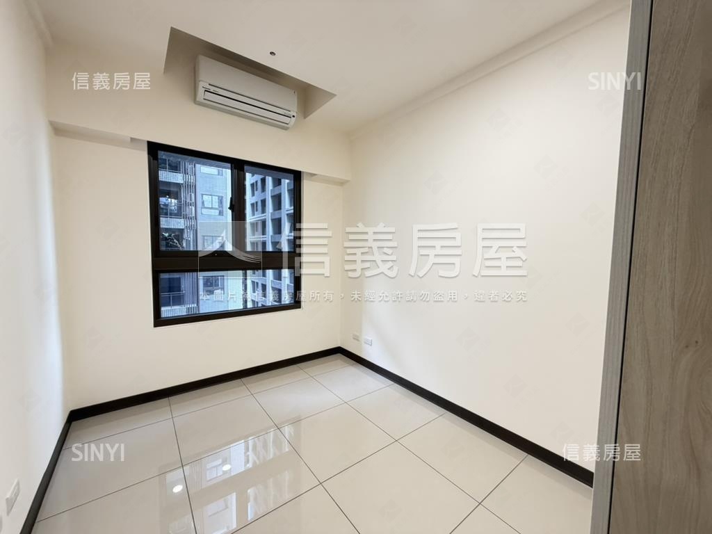 中國醫精裝潢三房平車美案房屋室內格局與周邊環境