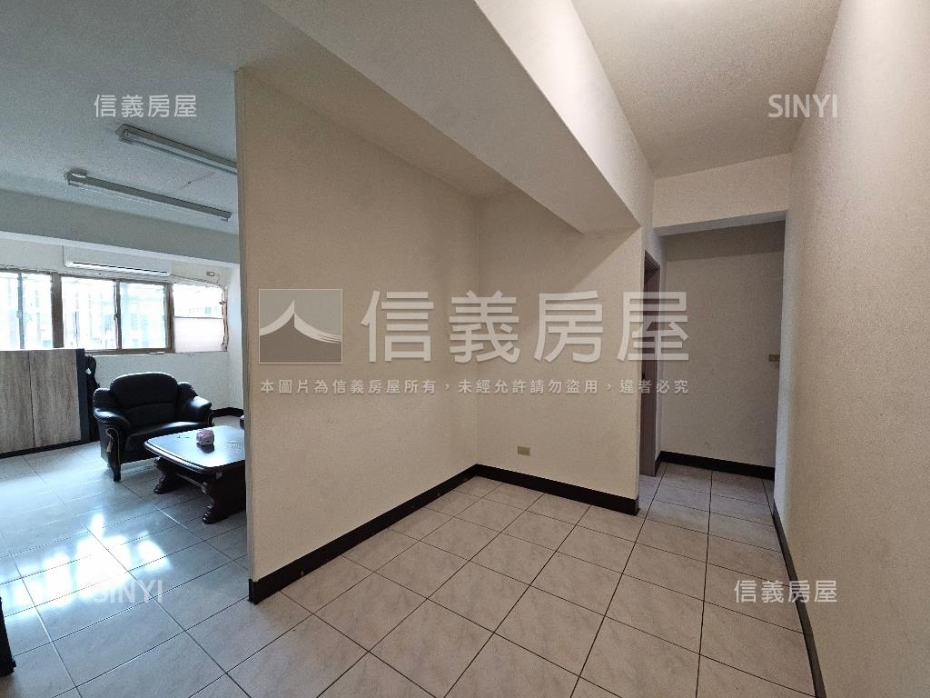 民族路電梯三房車位房屋室內格局與周邊環境