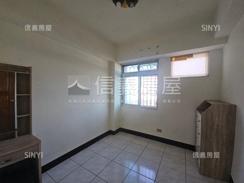 民族路電梯三房車位房屋室內格局與周邊環境