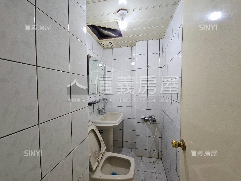 民族路電梯三房車位房屋室內格局與周邊環境