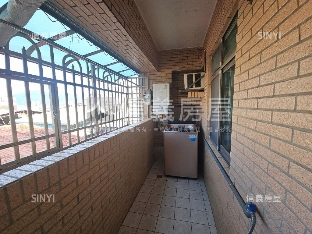 民族路電梯三房車位房屋室內格局與周邊環境