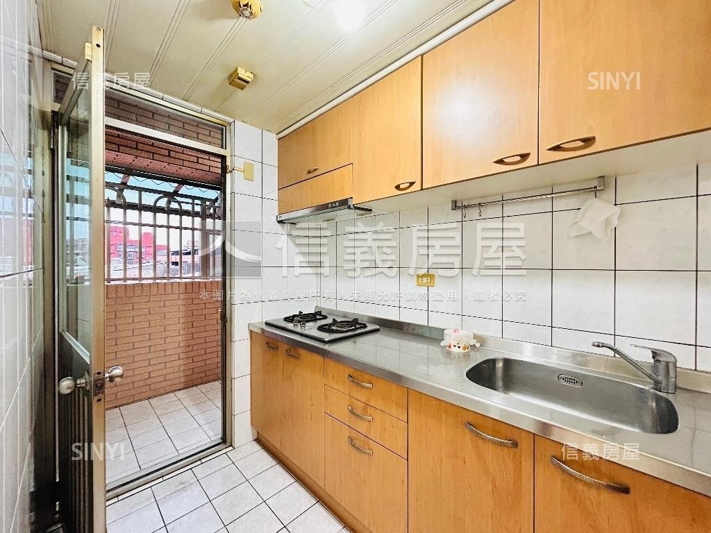 馬到成功民族電梯三房車位房屋室內格局與周邊環境