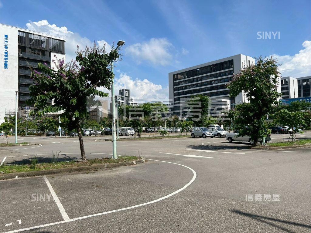 太原ＹＥＳ三房平車位誠售房屋室內格局與周邊環境