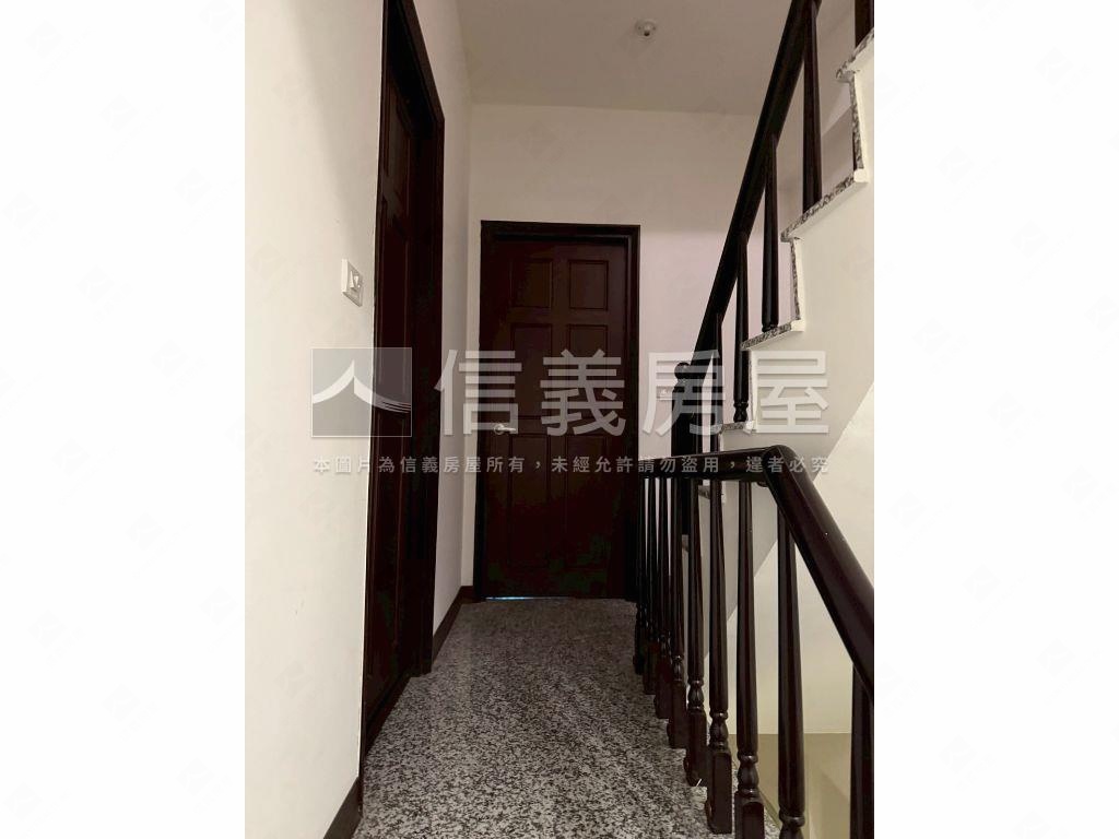 信義街公園旁新穎美墅房屋室內格局與周邊環境