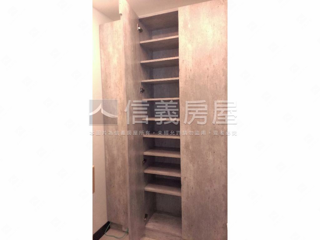 信義街公園旁新穎美墅房屋室內格局與周邊環境