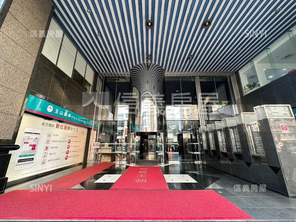 ☆高樓裝潢稀有釋出商辦☆房屋室內格局與周邊環境