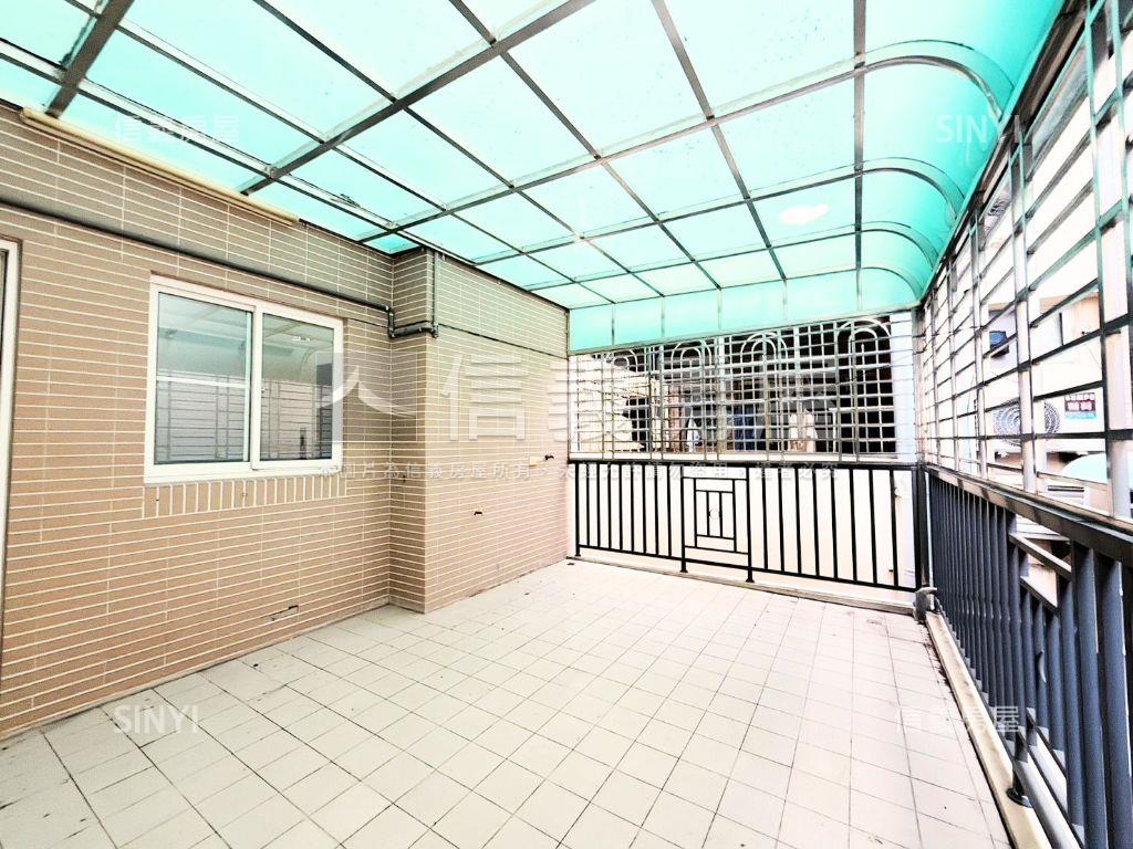 楠梓科技園區景觀電梯店墅房屋室內格局與周邊環境