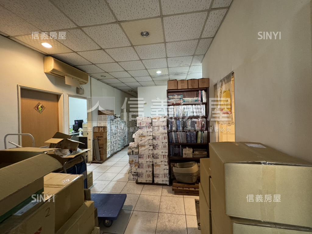 專任亞東園區稀有大空間房屋室內格局與周邊環境