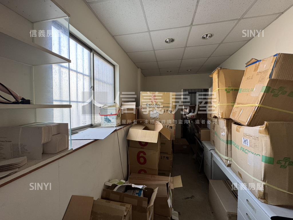 專任亞東園區稀有大空間房屋室內格局與周邊環境