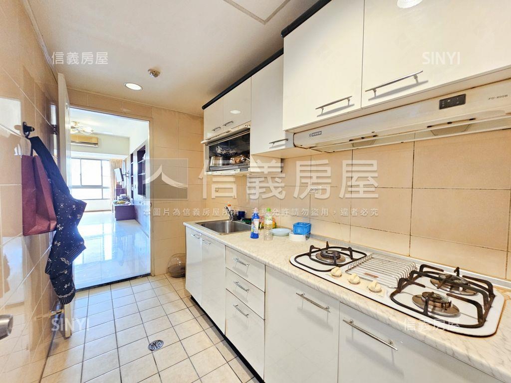 稀有鳳凰城三房＋車位房屋室內格局與周邊環境