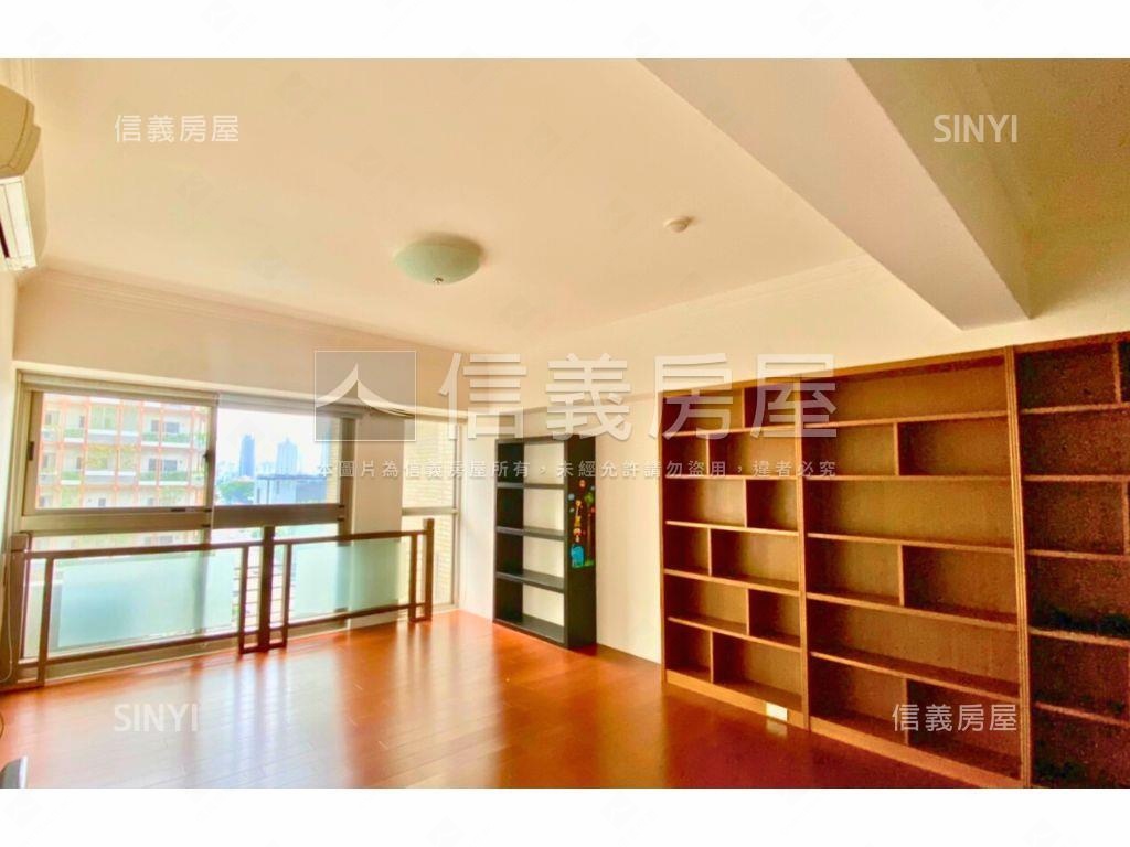 先看大業學苑四房平面車位房屋室內格局與周邊環境