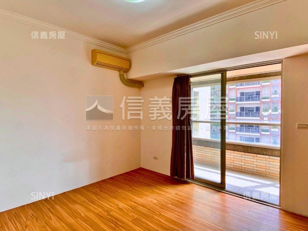 先看大業學苑四房平面車位房屋室內格局與周邊環境