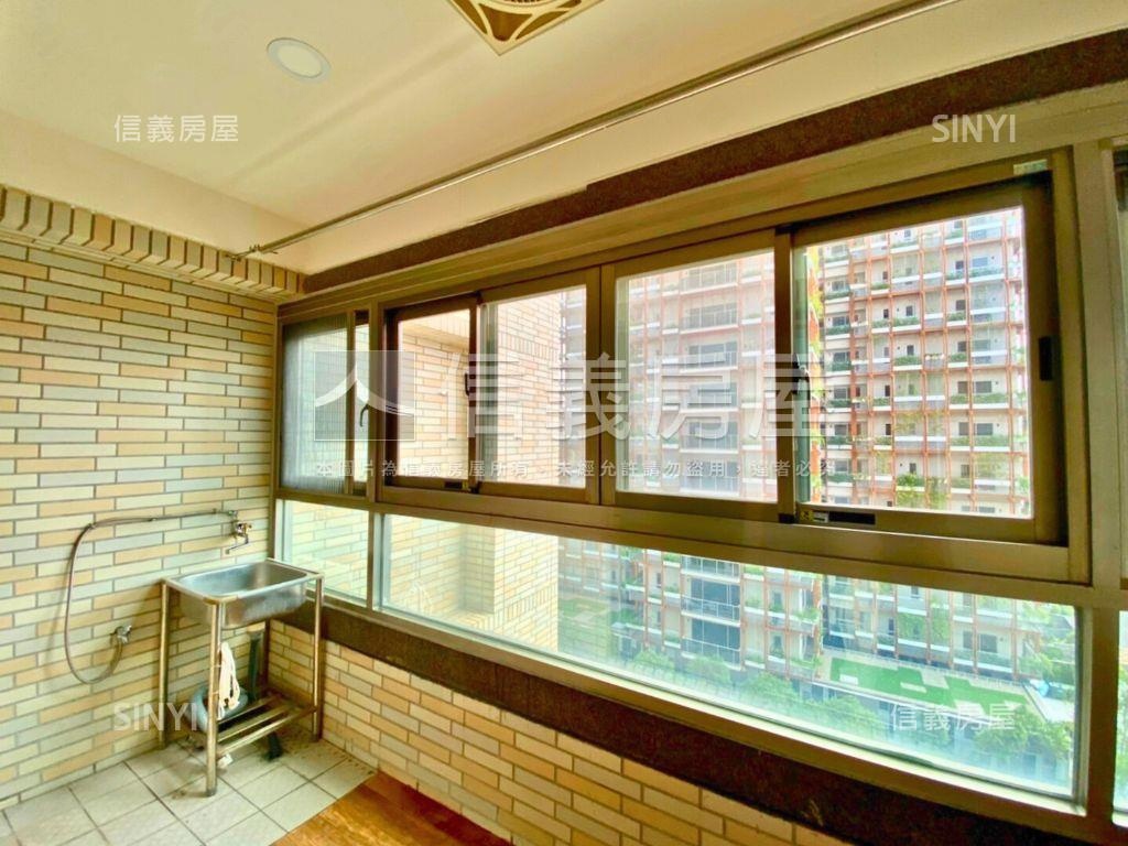 先看大業學苑四房平面車位房屋室內格局與周邊環境