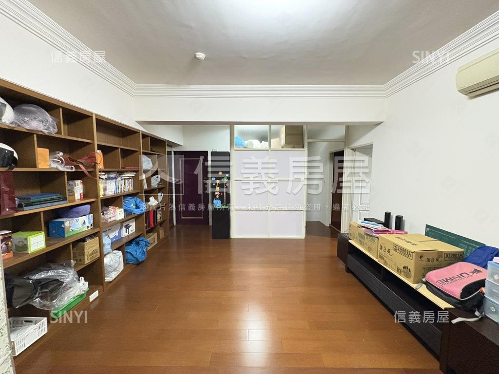 先看大業學苑四房平面車位房屋室內格局與周邊環境