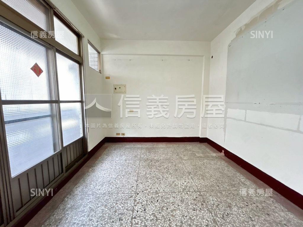 近塗城國小臨路透天房屋室內格局與周邊環境