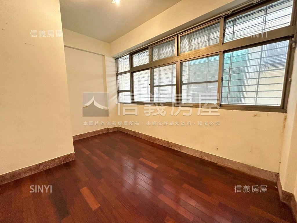 近塗城國小臨路透天房屋室內格局與周邊環境