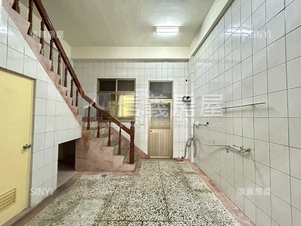 近塗城國小臨路透天房屋室內格局與周邊環境