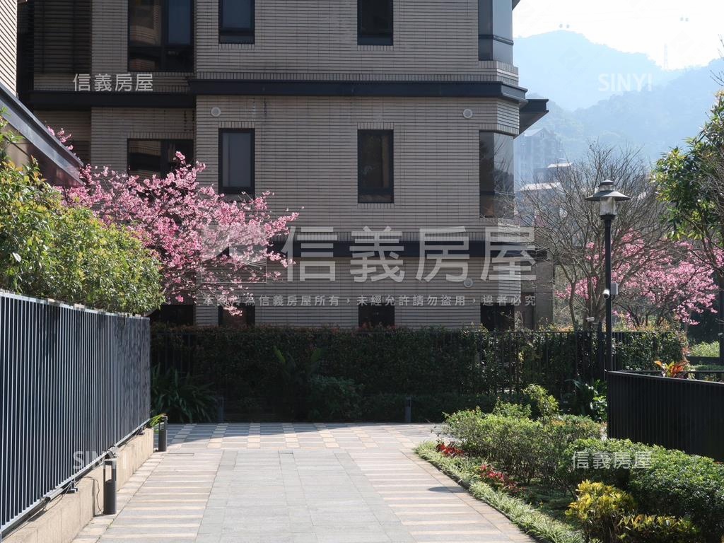 政大日出大地四房雙主臥房屋室內格局與周邊環境