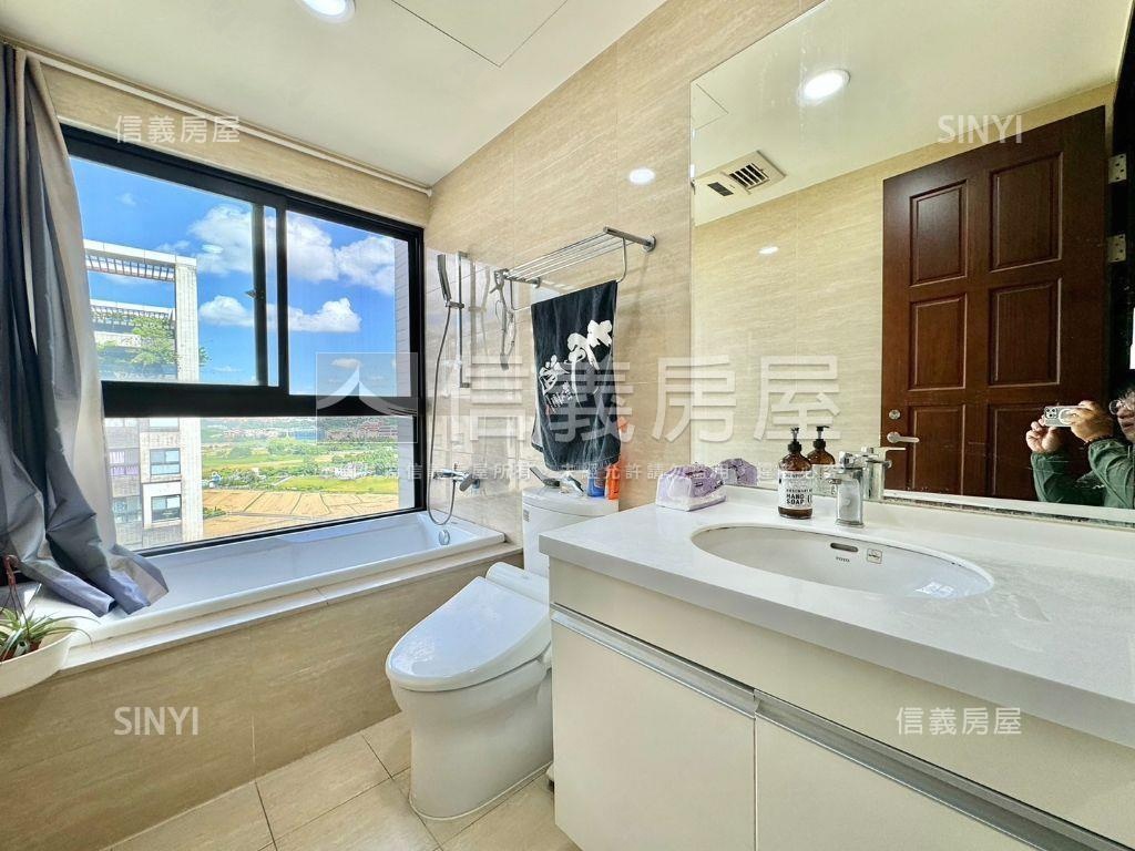 竹風次頂樓三房車位房屋室內格局與周邊環境