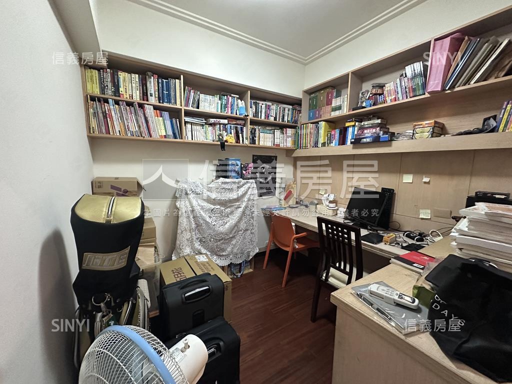 文學苑藝術３＋１附車位房屋室內格局與周邊環境