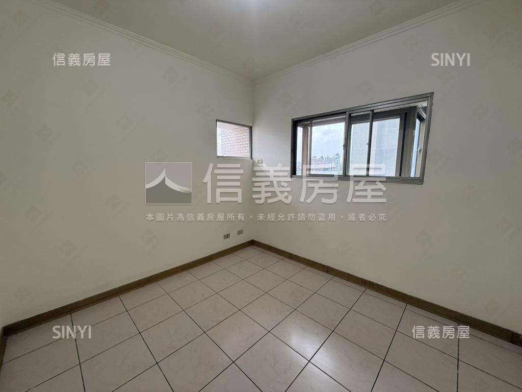 ★大鵬華城邊間景觀戶房屋室內格局與周邊環境