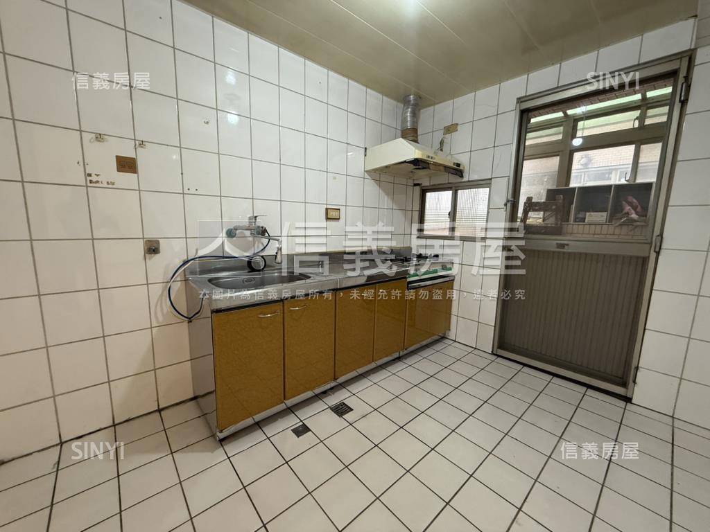 ★大鵬華城邊間景觀戶房屋室內格局與周邊環境