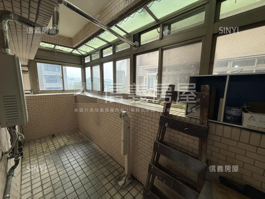 ★大鵬華城邊間景觀戶房屋室內格局與周邊環境