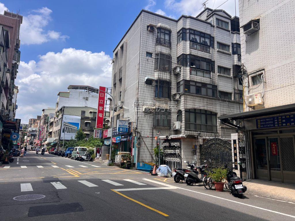 甫園四房平面車位房屋室內格局與周邊環境
