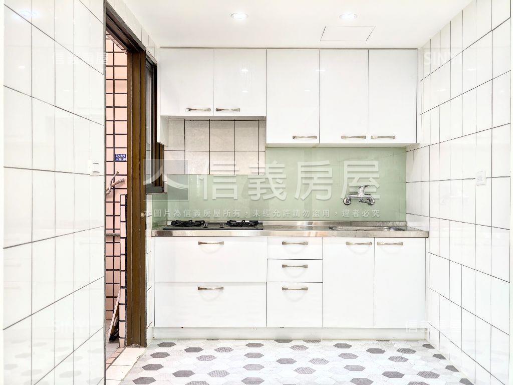 台北豪景～美景３房房屋室內格局與周邊環境