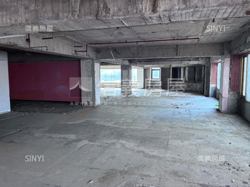 中正路整層大空間房屋室內格局與周邊環境