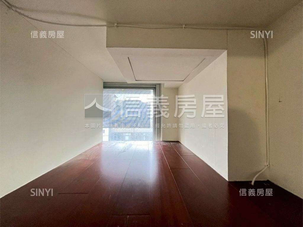 萬芳商圈電梯麗池挑高美宅房屋室內格局與周邊環境