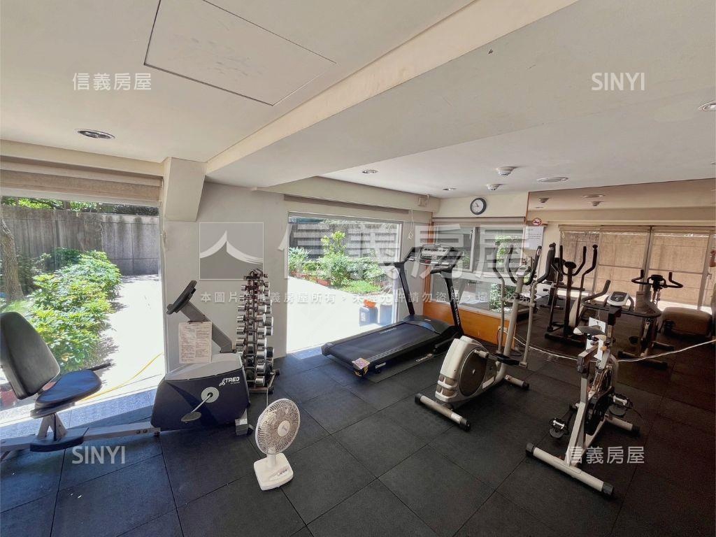 萬芳商圈電梯麗池挑高美宅房屋室內格局與周邊環境