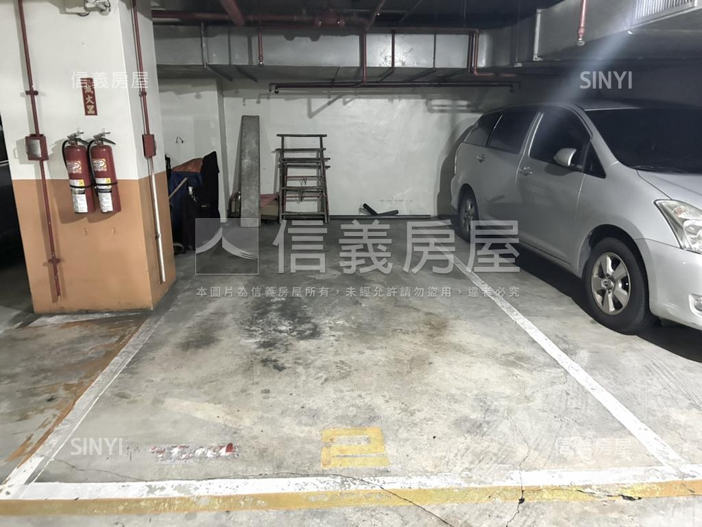 中路低總價景觀三房車位房屋室內格局與周邊環境