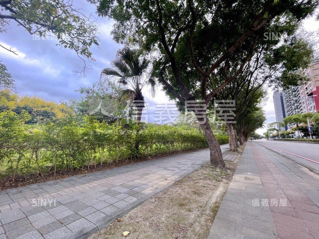 鴻奕世紀享Ｅ－９Ｆ房屋室內格局與周邊環境